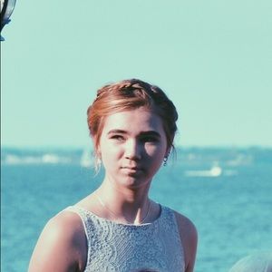 Meet your Posher, Lori